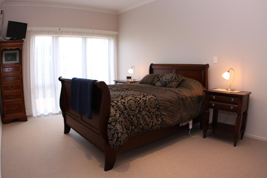 Richmond Farm Lodge New Plymouth Room photo